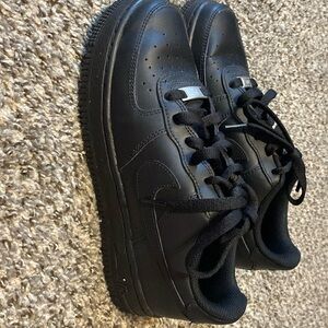 Women's 7.5 men's 5.5 black airforces
